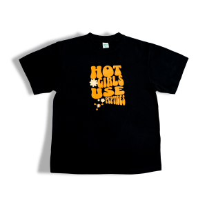 THE HOT GIRLS TEE (OVERSIZED)